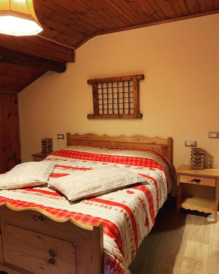 La Mansarda Di Casa Vacanze La Vite Bordogna Exterior foto